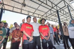 Kaleidoskop 2024: Pemkot Surabaya Tingkatkan Akses Pendidikan Lewat Program Beasiswa Hingga 1 Keluarga 1 Sarjana
