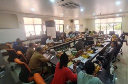 DPRD Surabaya Gelar Hearing Terkait Hak Eks Karyawan PT Graha Sarana Duta