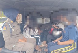 Remaja Putri Berkelahi di Depan Balai Kota Surabaya, DPRD Minta Penggunaan Medsos Lebih Bijak