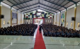 SMAN 1 Nganjuk Peringati Isra Mi'raj Bersama Ustadz Mohammad Syamsul, M. Pdi