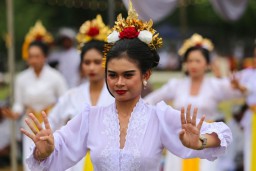 Upacara Melasti di Kenjeran, Pemkot Surabaya Harap Pererat Persaudaraan dan Toleransi