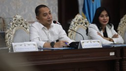 Tidak Ada Lahan, Wali Kota Eri Cahyadi Sarankan Sistem Pemakaman Tumpang