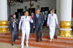 Dorong Aglomerasi Wilayah, Wali Kota Eri Cahyadi Ajak Bupati Sidoarjo Koneksikan Jalan hingga Ekonomi