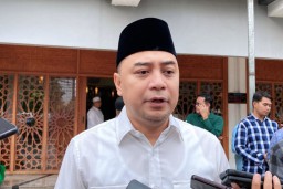 Pemkot Segel Gerai Es Krim Tak Berizin Jual Alkohol, Wali Kota Eri: Kita Jaga Bareng Surabaya