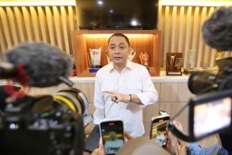 Wali Kota Eri Paparkan Strategi Pengembangan Transportasi Publik Surabaya Raya: Dukung Proyek SSRL