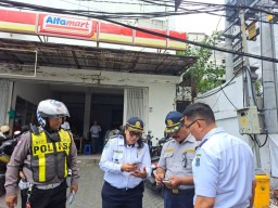 Pemkot Surabaya Tindak 18 Jukir Liar di 16 Titik Toko Modern