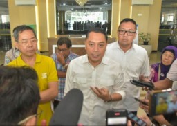 Dorong Penyelesaian Konflik Apartemen Bale Hinggil, Wali Kota Eri Minta Fasilitas Dasar Tetap Berfungsi