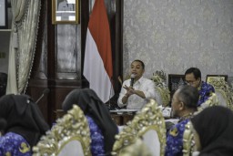Tingkatkan Kedisiplinan dan Integritas, Pemkot Surabaya Gelar Webinar ASN Belajar
