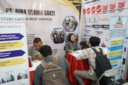 Pemkot Surabaya Gelar Job Fair & Edu Fair 2025, Ratusan Lowongan Siap Serap Pengangguran dan Atasi Kemiskinan