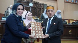 H. Paris Yasir Kunjungi DPRD Jeneponto, Serahkan 4 Ranperda Strategis untuk Kemajuan Daerah
