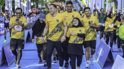 Semarakkan HJKS ke-732, 4600 Pelari Ramaikan Surabaya Medic Air Run 2025