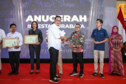 Anugerah Investa Surabaya 2024: Apresiasi Pemkot Untuk Pengusaha Patuh Perizinan dan Berkontribusi Sosial