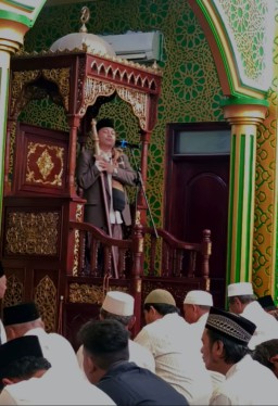 Anggota DPRD Surabaya Abdul Ghoni MN Isi Khutbah Idul Adha, Laksanakan Kurban, dan Tekankan Makna Pengorbanan untuk Umat