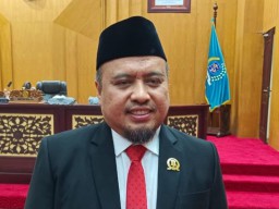SPMB SMP 2025 Kota Surabaya, Bang Jo : Jangan Sampai Ada Anak-Anak Surabaya Yang Tidak Sekolah
