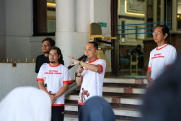 Tur Literasi Bung Karno, Wali Kota Eri Cahyadi Ajak Ratusan Pelajar Teladani Jejak Sejarah di Surabaya dan Blitar