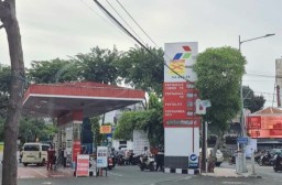 RRI Mendesak Pemkot Surabaya Bongkar Totem SPBU Pertamina yang Menunggak Pajak Rp 26 Miliar