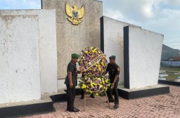 Ziarah Rombongan Peringatan Ke-59 HUT Korem 084/BJ Tahun 2025 di TMP Bangkalan