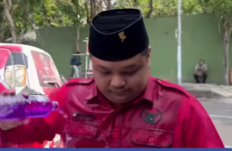 Kader Muda PDIP Ancam Bakar Diri di Depan Kantor DPC Surabaya, Protes Dominasi Politik Elitis
