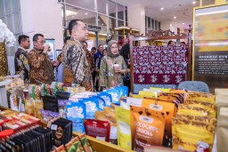 Kunjungi MPP Siola dan Puskemas Tambakrejo Surabaya, MenPAN-RB Puji Transformasi Layanan Publik