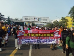 BEM PTNU Bekasi Raya Meriahkan Kirab Merah Putih untuk Perkuat Persatuan dan Nasionalisme yang diadakan PNIB