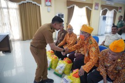 Pemkab Jeneponto Berikan Bingkisan kepada Veteran
