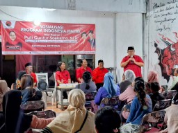 PDIP Surabaya Salurkan Bantuan PIP dari Puti Guntur Sukarno ke Warga Gayungan