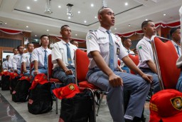 Wali Kota Eri Buka Pusdiklat Paskibraka Surabaya 2025, Ingatkan Pentingnya Kekompakan Tim