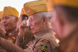 Malam Tasyakuran HUT Ke-80 RI, Wali Kota Eri Ajak Pemuda Jadi Garda Terdepan Kampung Pancasila