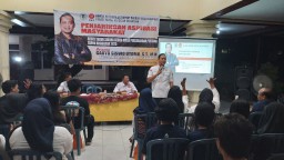 Cahyo Siswo Utomo Ajak Karang Taruna Jambangan Jadi Motor Penggerak Pembangunan Kampung
