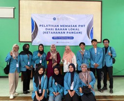 KKNT Universitas Alma Ata Gelar Sosialisasi Program Makanan Tambahan Di Desa Trisobo