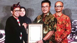 Pemkot Surabaya Institusi Publik Terpopuler Anugerah Humas Indonesia