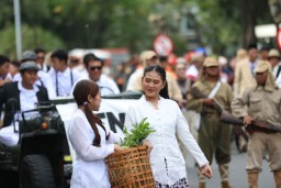 Perankan Residen Soedirman dalam Teatrikal Perobekan Bendera, Wali Kota Eri Cahyadi Sampaikan Semangat Gotong Royong