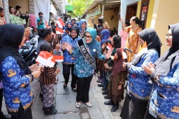 Cegah Kenakalan Anak, Bunda PAUD Surabaya Tekankan Komunikasi Orang Tua