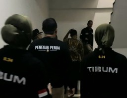 Respons Wali Kota Eri Soal Penggerebekan Pesta Sesama Jenis di Hotel Surabaya