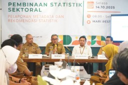 Bupari Jeneponto H. Paris Yasir, S.E., M.M., Buka Kegiatan Pembinaan Statistik Sektoral dan Pengisian Romantik