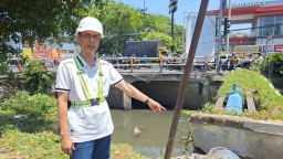 Semburan di Sungai Kebon Agung, Rungkut Madya bukan jalur Pipa Milik Perumda Air Minum Surya Sembada