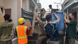 Pemkot Surabaya Dampingi Warga Terdampak Normalisasi Sungai Kalianak Pindah ke Rusun Romokalisari