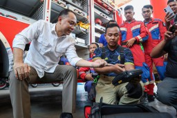 Kunjungi DPKP Surabaya, Wali Kota Eri Apresiasi Pahlawan Kemanusiaan dalam Misi Penyelamatan Santri Al-Khoziny