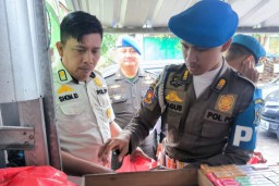 Satpol PP Surabaya dan Bea Cukai Sidoarjo Sita 163 Ribu Batang Rokok Ilegal
