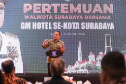 Kumpulkan GM Hotel di Surabaya, Wali Kota Eri Tegaskan Komitmen Bersama Cegah Praktik Maksiat