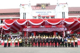 Pemkot Surabaya Beri Penghargaan untuk 68 Pemuda Berprestasi di Hari Sumpah Pemuda ke-97