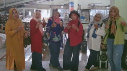 IKWI PWI JATIM KUNJUNGI AGRO INDUSTRI