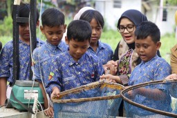 Ketua TP PKK Rini Indriyani Ingatkan Orang Tua Pentingnya Protein Ikan untuk Kecerdasan Anak