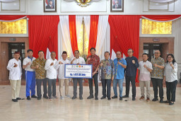 Pemkot Surabaya Himpun Bantuan Dari Warga untuk Korban Banjir dan Longsor di Sumatra, Capai 8,95 Miliar