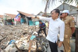 Wali Kota Eri Tinjau Langsung Normalisasi Sungai Atasi Banjir Tambak Asri dan Kalianak