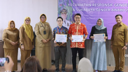 Pemkot Surabaya Beri Penghargaan Kecamatan Responsif Gender 2025