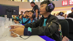 Pemkot Surabaya Gandeng Moonton Gelar Tournament MLBB Goes To School 2025