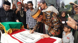 Bupati Jeneponto Hadiri Peringatan Isra Mi'raj Sekaligus Resmikan Masjid Asmaul Husna di Kelara