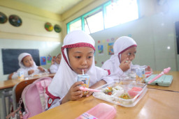 Pemkot Surabaya Perkuat Standar Higiene Program Makanan Bergizi Gratis