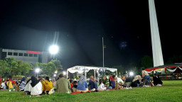 Yuk Ngabuburit di Tugu Pahlawan
